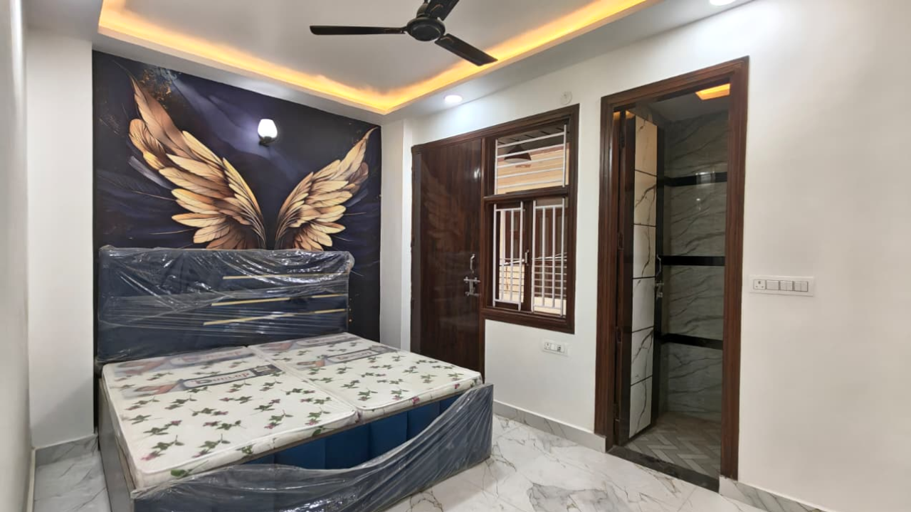 Affordable 2 BHK Flat for Sale in Mohan Garden | Gurudwara Road, Delhi