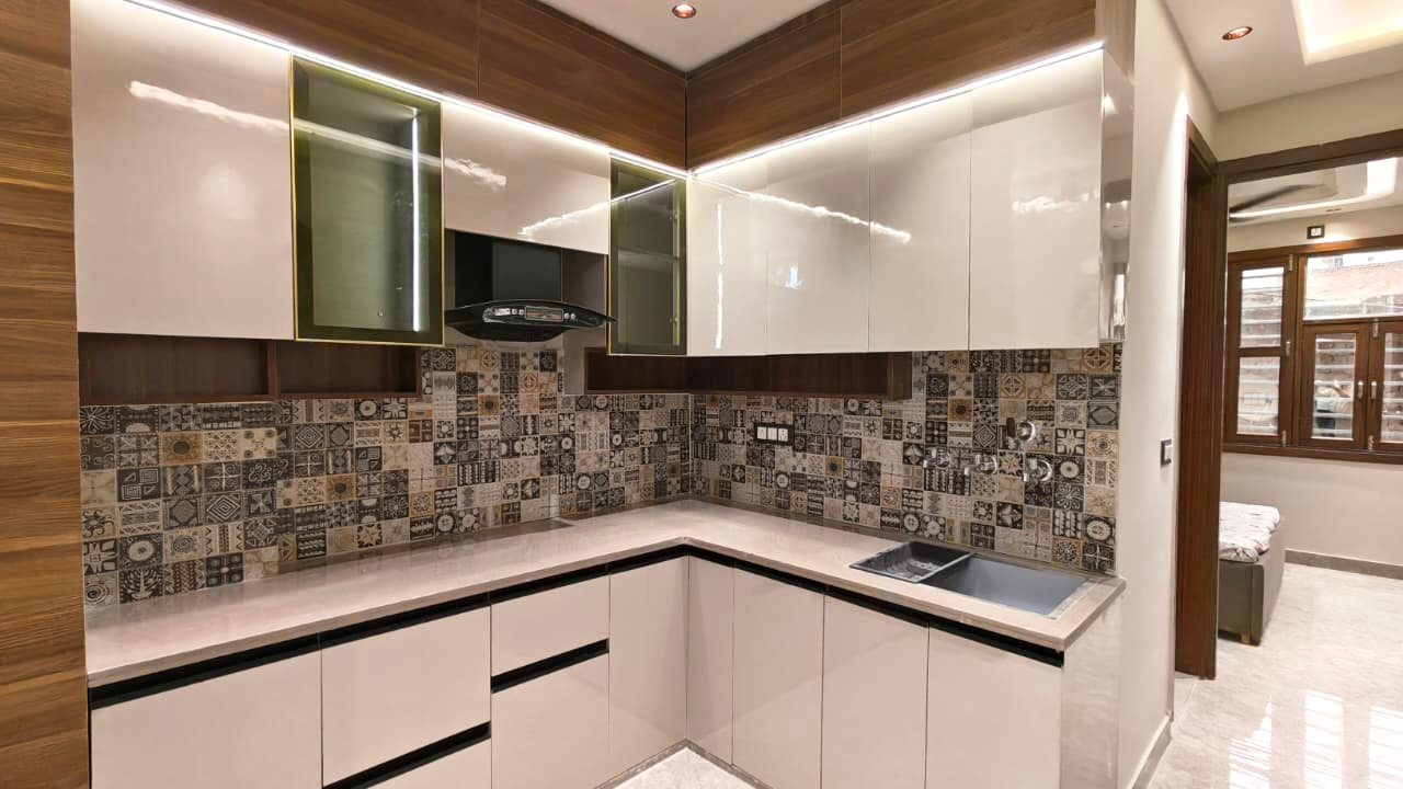 Premium 3BHK Flat with Modern Amenities in Mohan Garden, Delhi