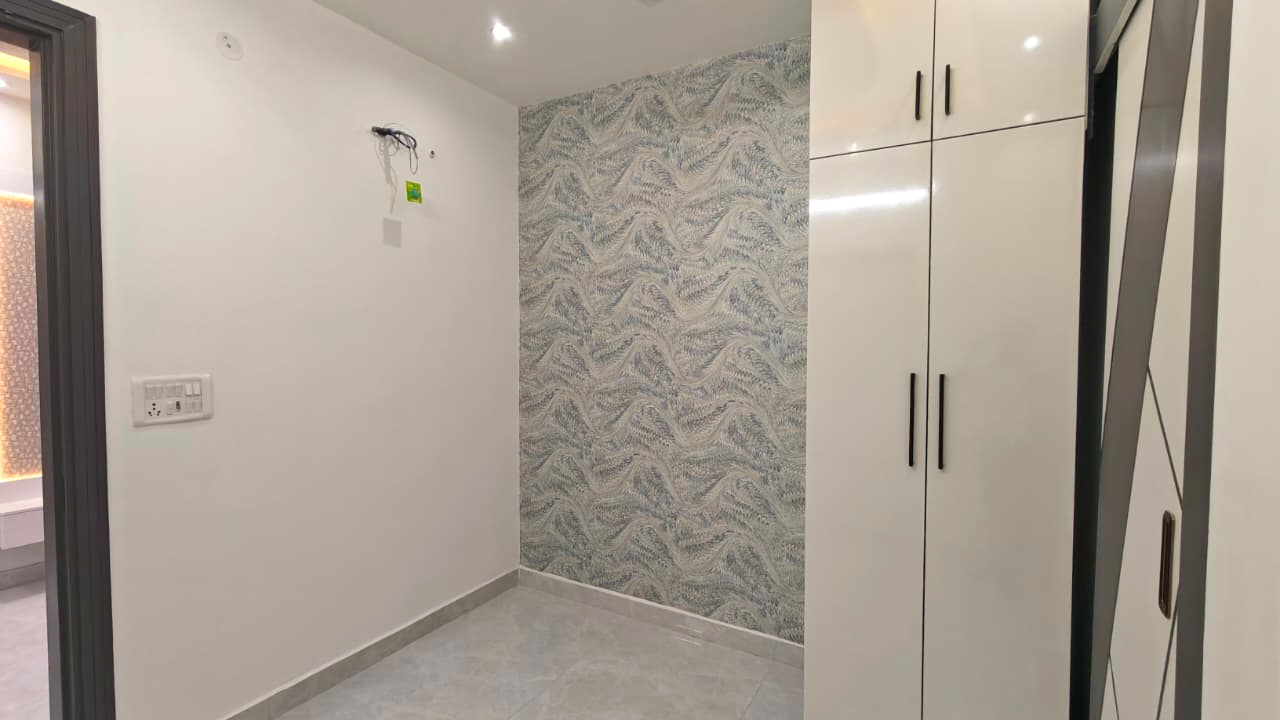 Ready to Move 2 BHK Flat in Mohan Garden, Jagdish Apartment Near Nawada Extension