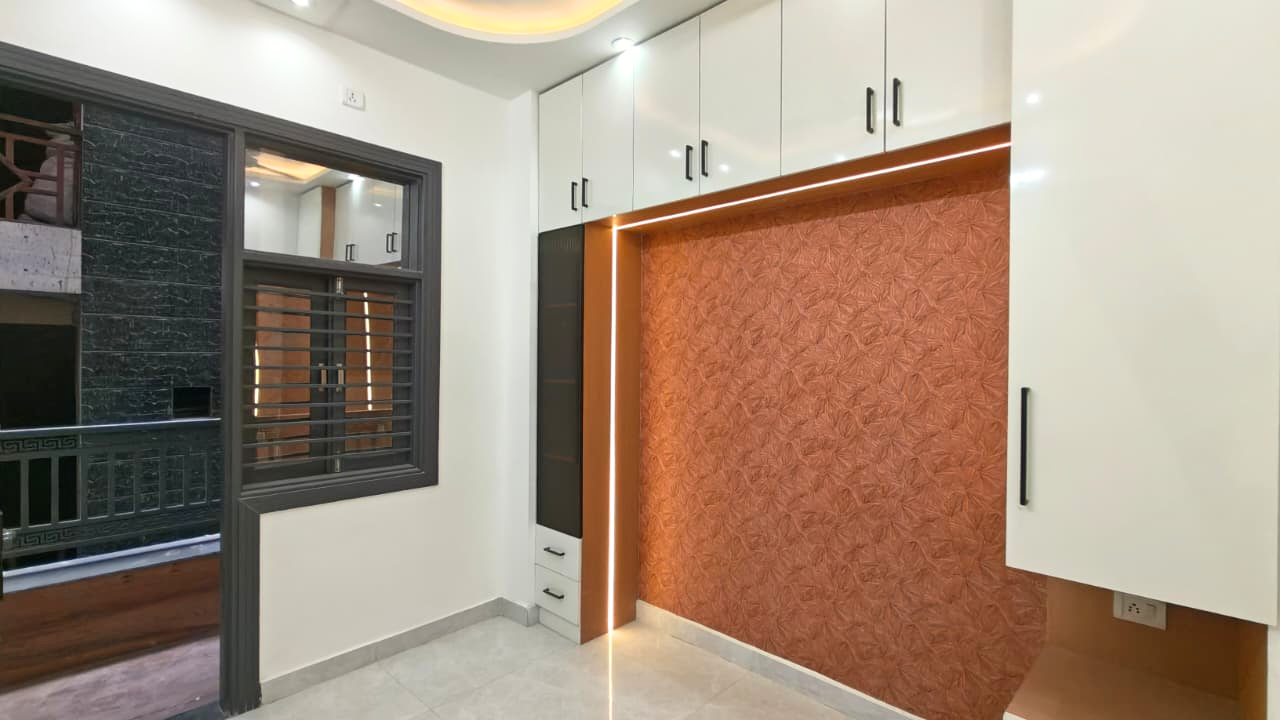 Ready to Move 2 BHK Flat in Mohan Garden, Jagdish Apartment Near Nawada Extension
