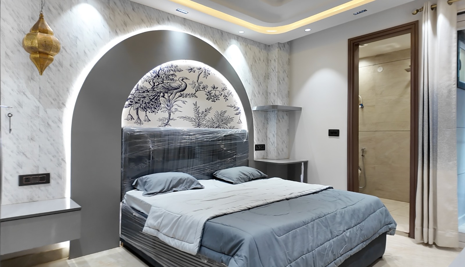 Ready to Move 4 BHK Flat on Gurudwara Road, Mohan Garden, Delhi Near Nawada