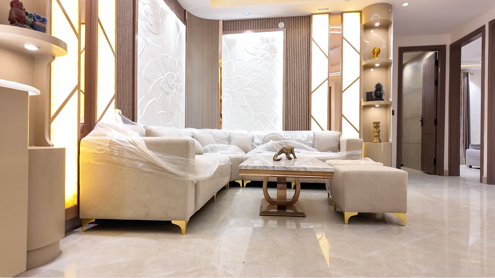 Ready to Move 4 BHK Flat on Gurudwara Road, Mohan Garden, Delhi Near Nawada