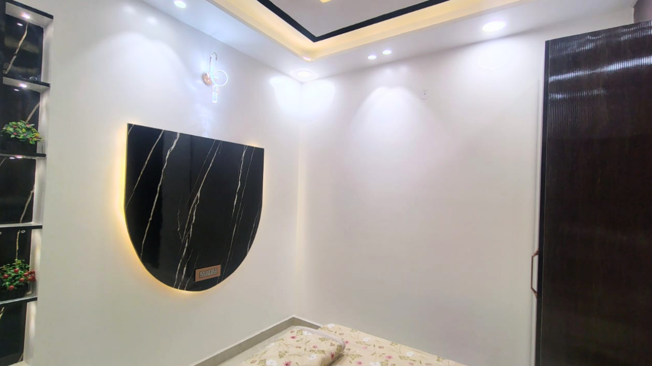 Ready to Move 3BHK Flat for Sale in Mansa Ram Park Dwarka Mor Near Metro