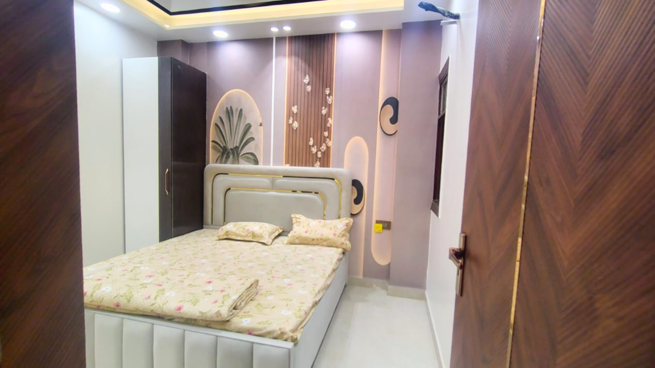 Ready to Move 3BHK Flat for Sale in Mansa Ram Park Dwarka Mor Near Metro