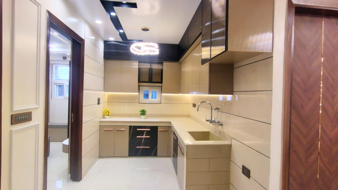 Ready to Move 3BHK Flat for Sale in Mansa Ram Park Dwarka Mor Near Metro