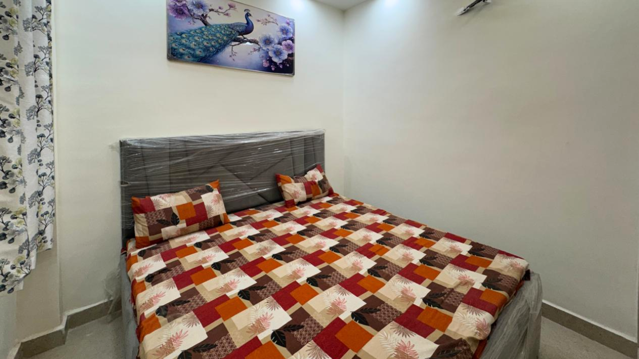 Premium 2BHK Flat in Dwarka Mor, Delhi | Lift & Parking