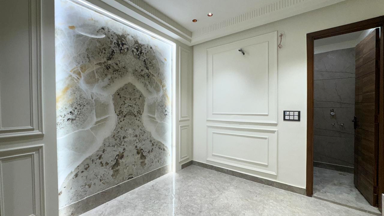Low Budget 1 BHK Flat in Mohan Garden Near Dwarka Mor Metro Station