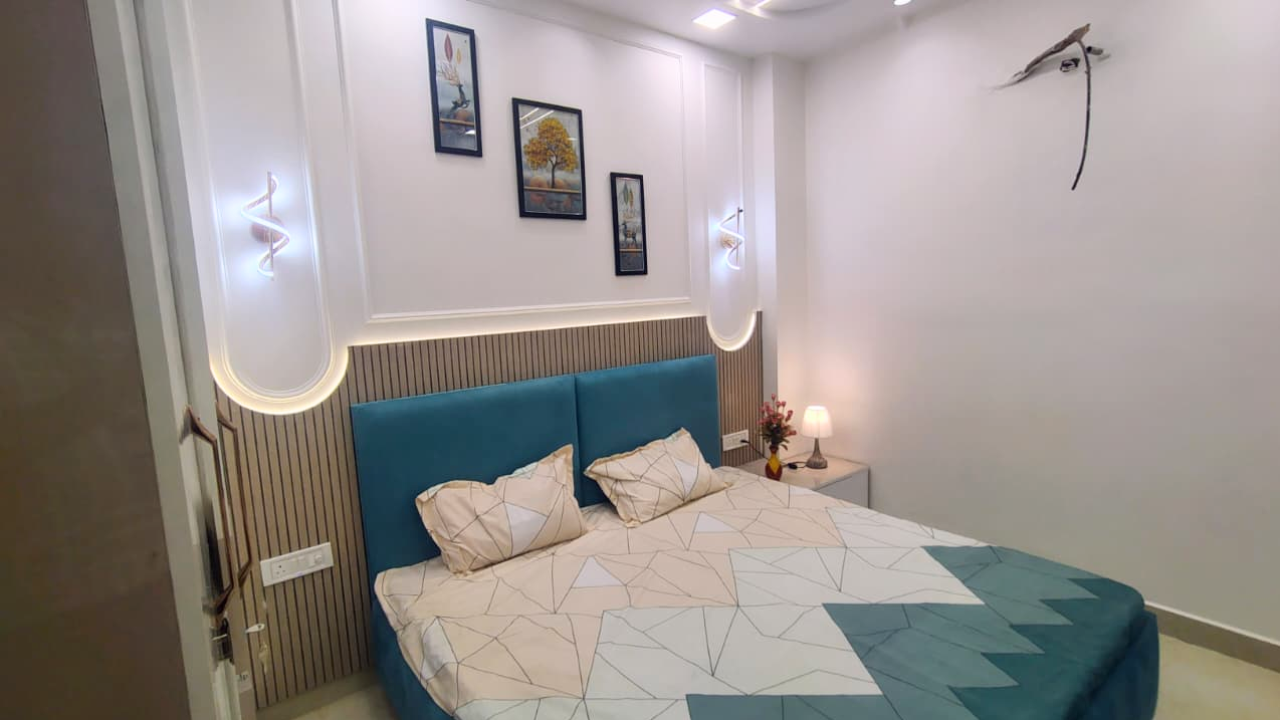 Spacious 3 BHK Independent Floor in Laxmi Vihar | Dwarka Mor Delhi