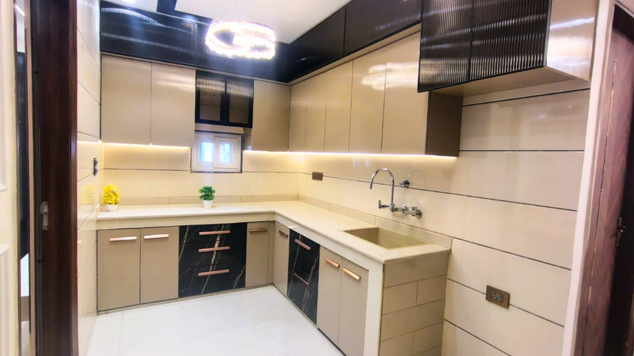 Ready to Move 3BHK Flat for Sale in Mansa Ram Park Dwarka Mor Near Metro