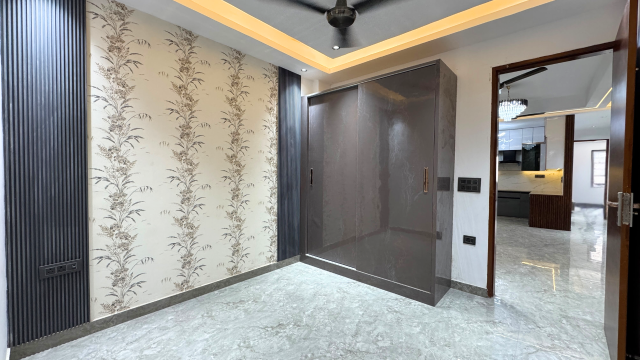 Luxury 4BHK Independent Floor for Sale in Rama Park, Near Dwarka Mor, Delhi