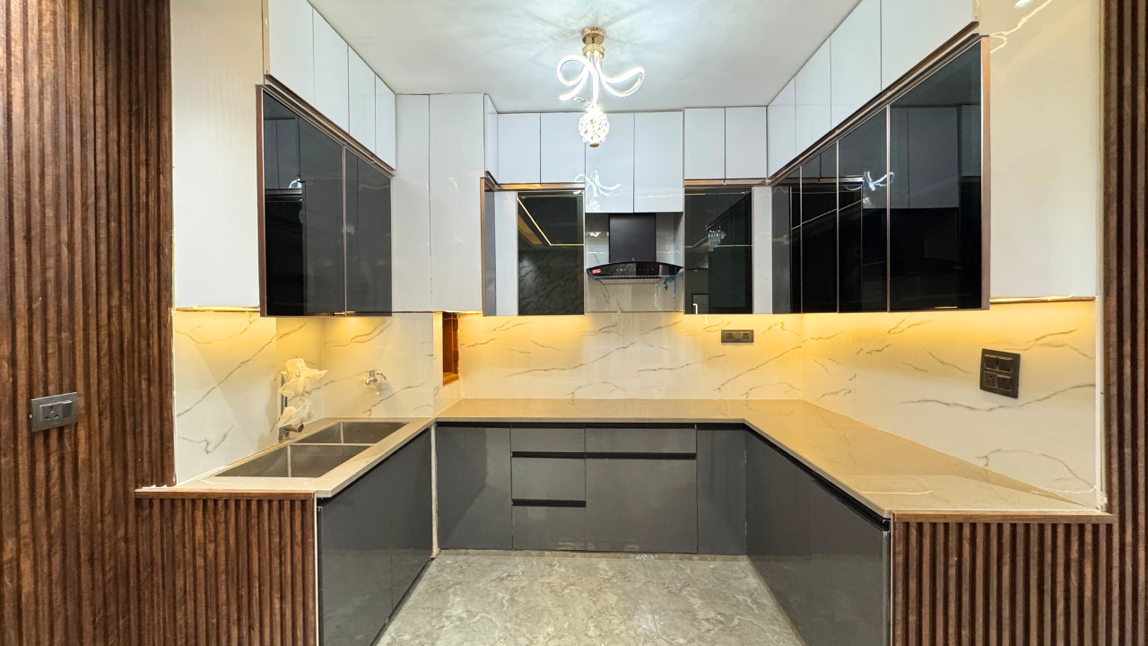 Luxury 4BHK Independent Floor for Sale in Rama Park, Near Dwarka Mor, Delhi