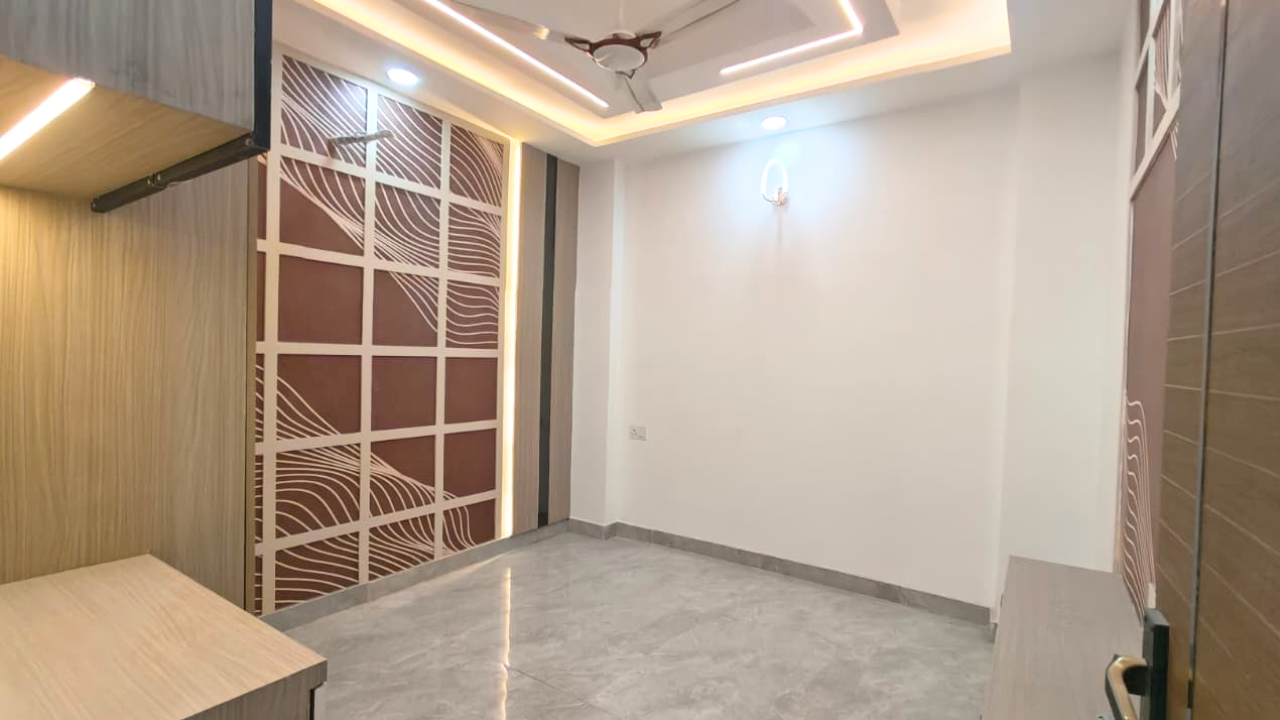 Ready to Move 3 BHK Flat in Nawada, Delhi | Premium Builder Floor