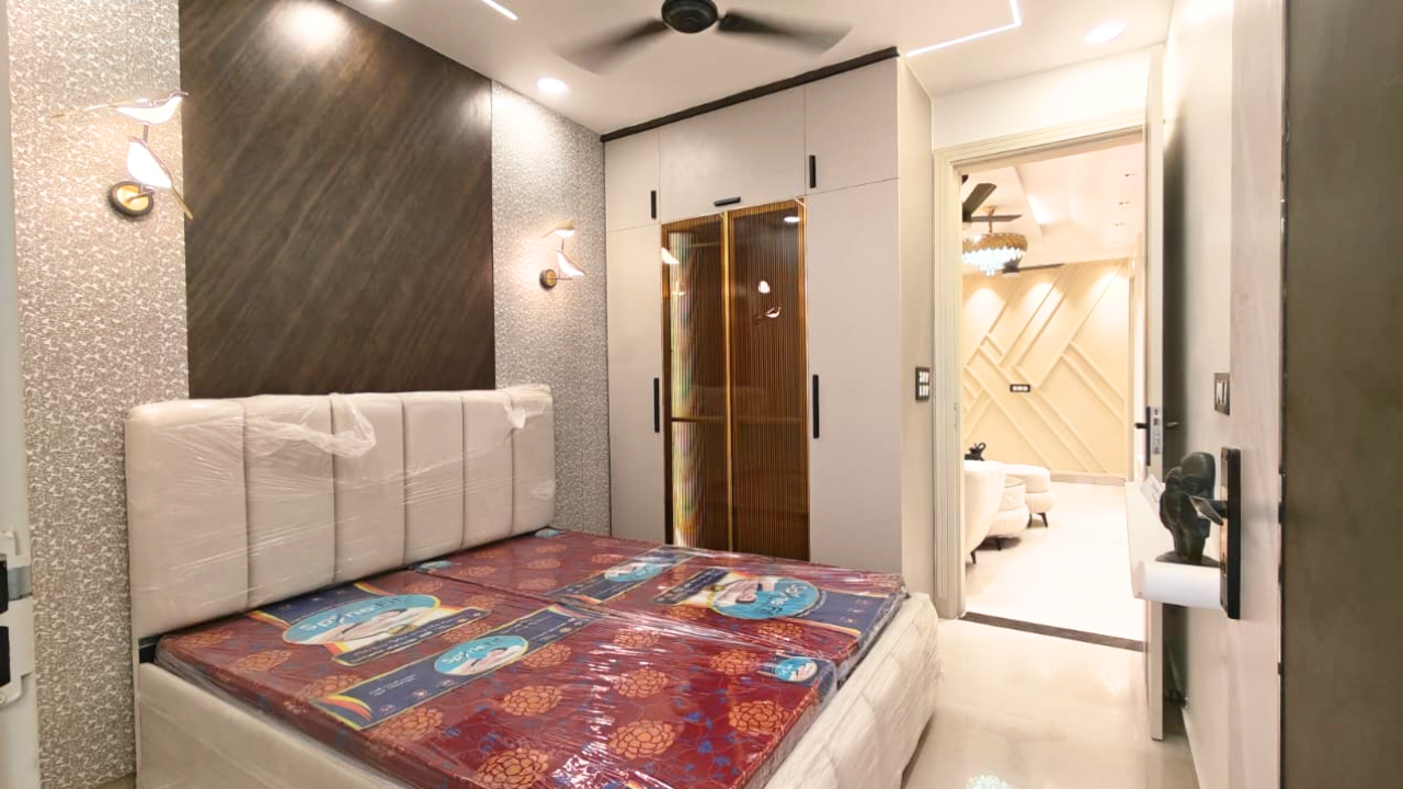 Luxury Front Side 3 BHK Flat with Common Roof Terrace in Nawada, Delhi