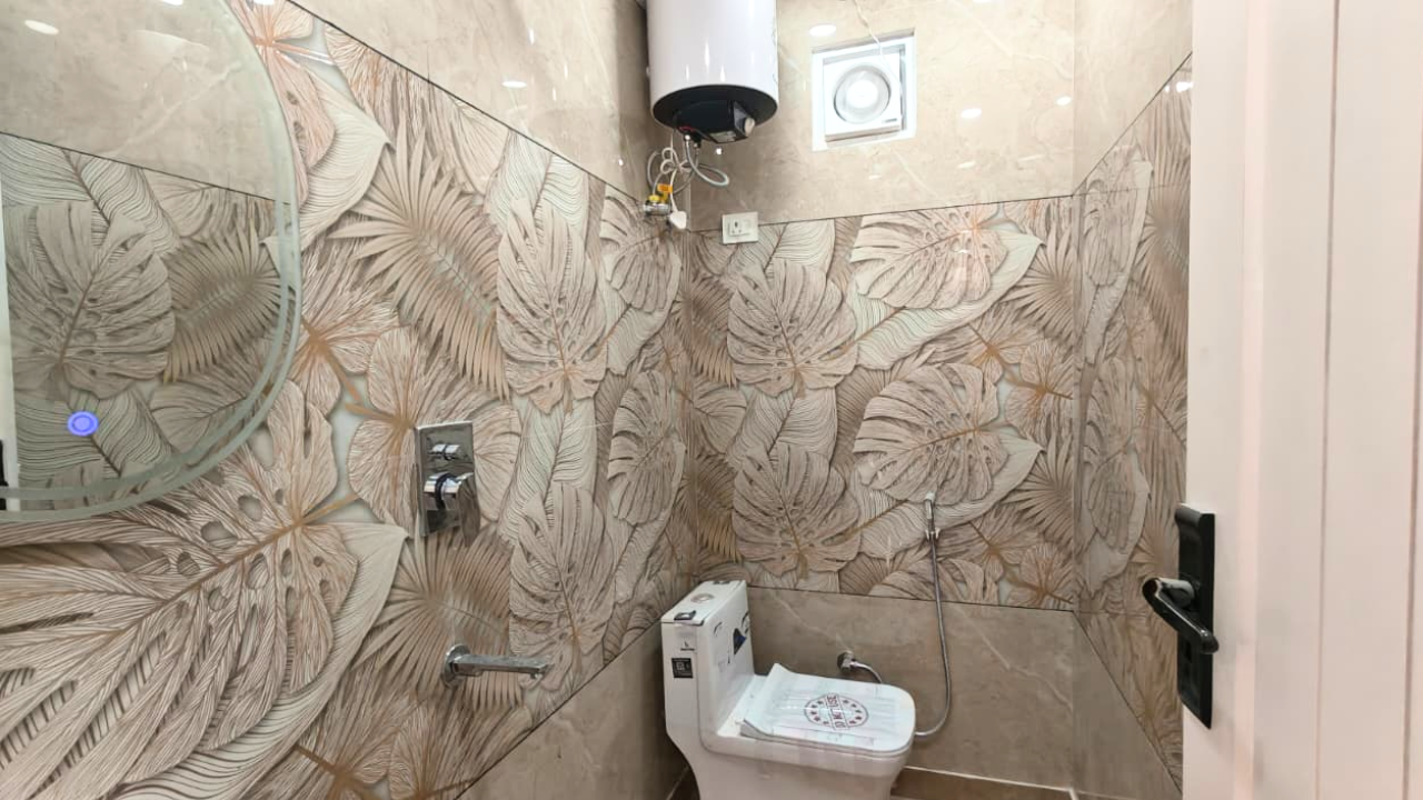 2BHK Newly Constructed Floor for Sale in Rama Park, Mohan Garden | Lift & Car Parking