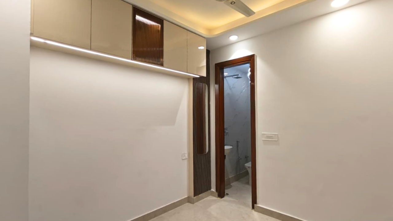 Semi-Furnished 2 BHK Flat in Mohan Garden Near Dwarka Mor Metro