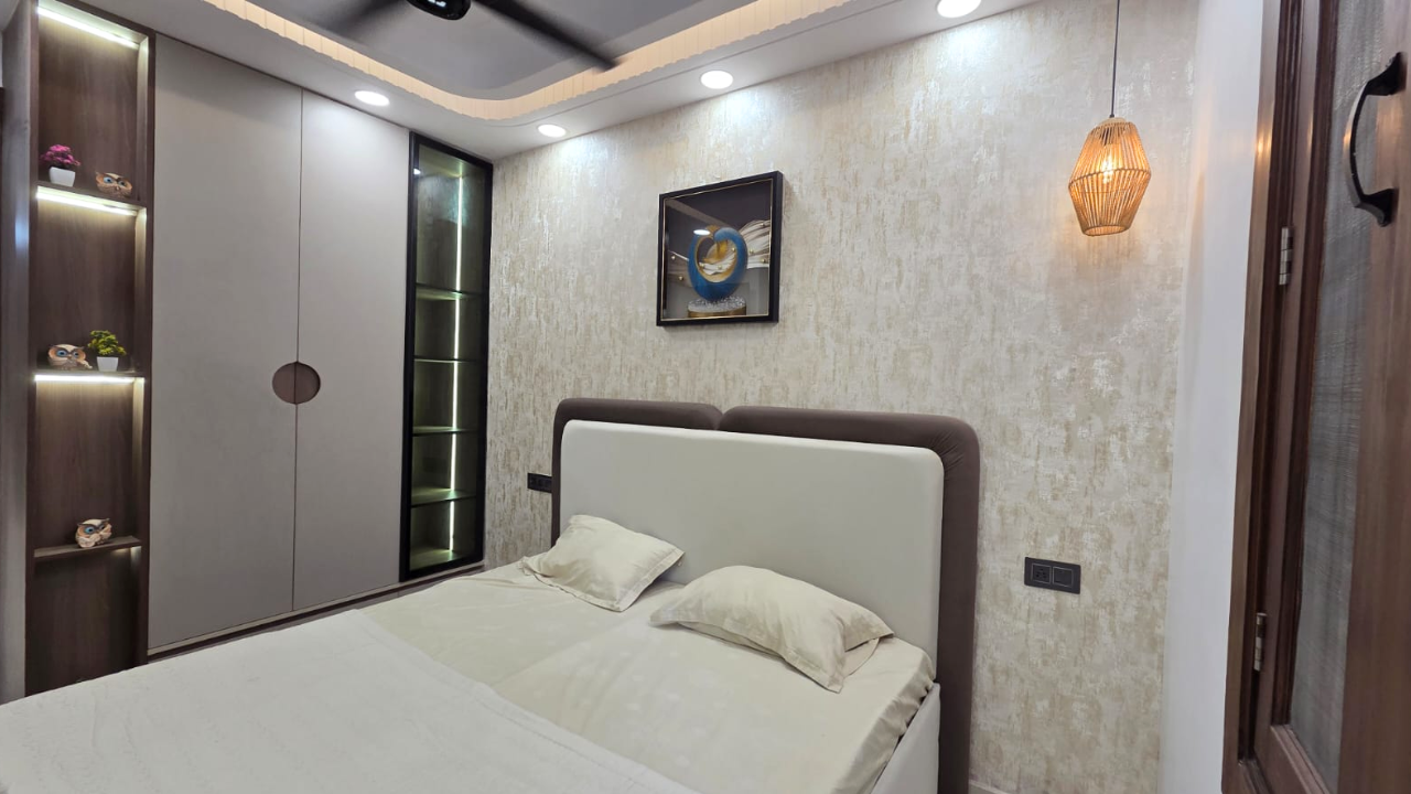 Newly Constructed 3 BHK Flat in Dwarka Mor | Semi-Furnished