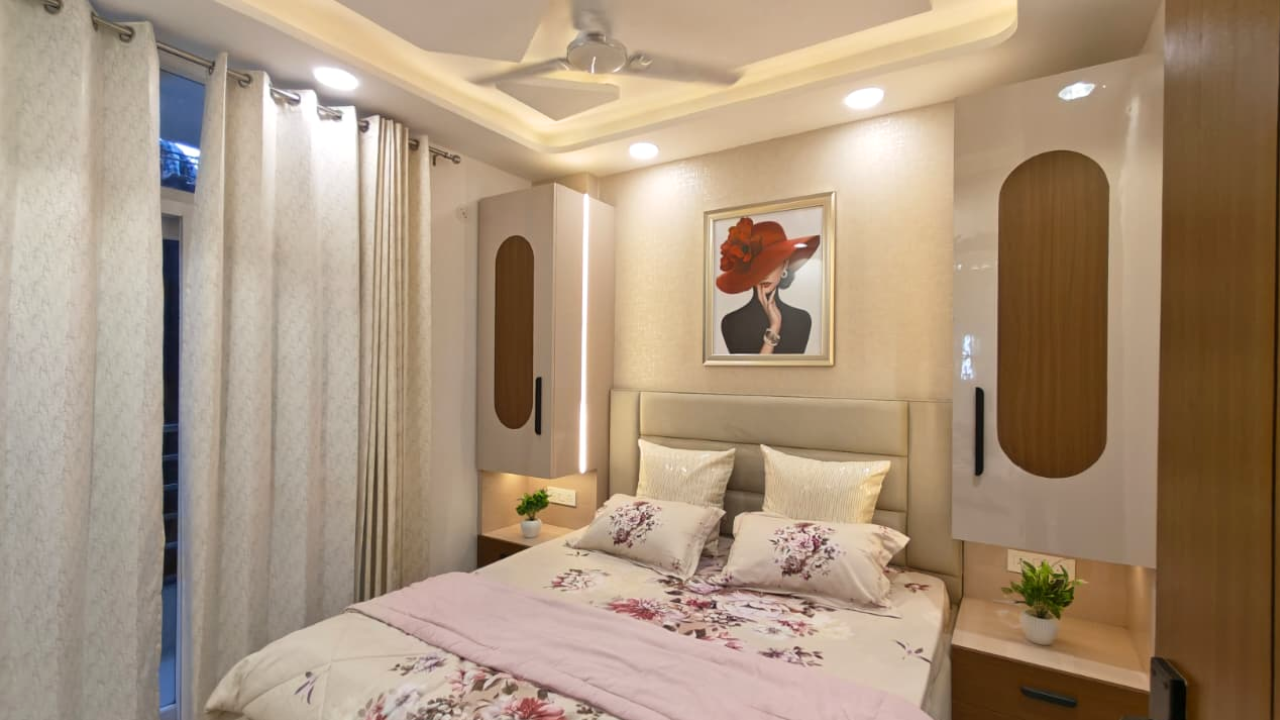 2BHK Semi-Furnished Flat for Sale in Mohan Garden Near Nawada Metro