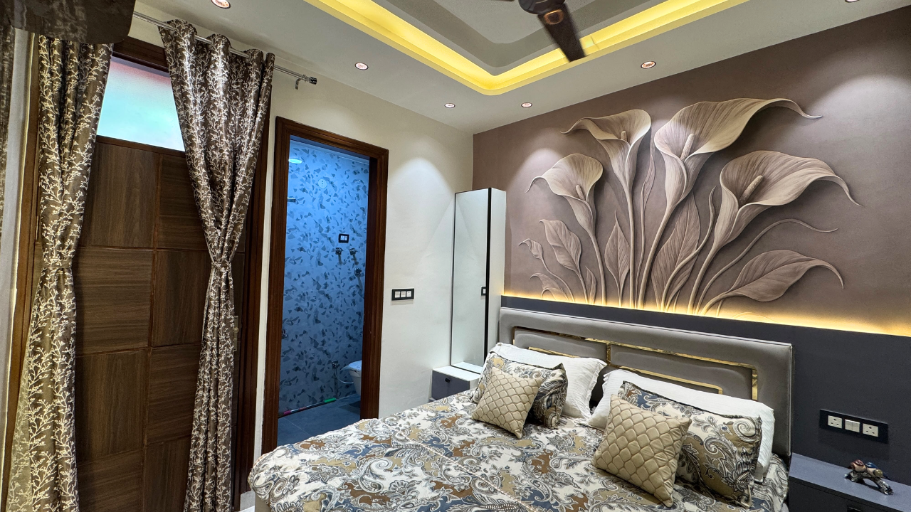 Semi-furnished 2 BHK Flat for Sale in Rama Park, Delhi