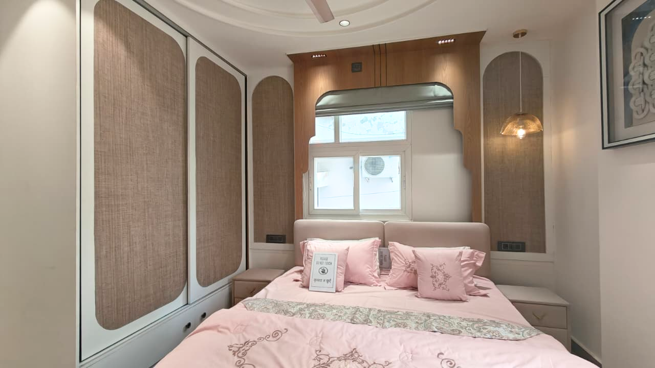 4 BHK Luxurious Flat in Ranaji Enclave, Delhi | Spacious Flats in New Delhi