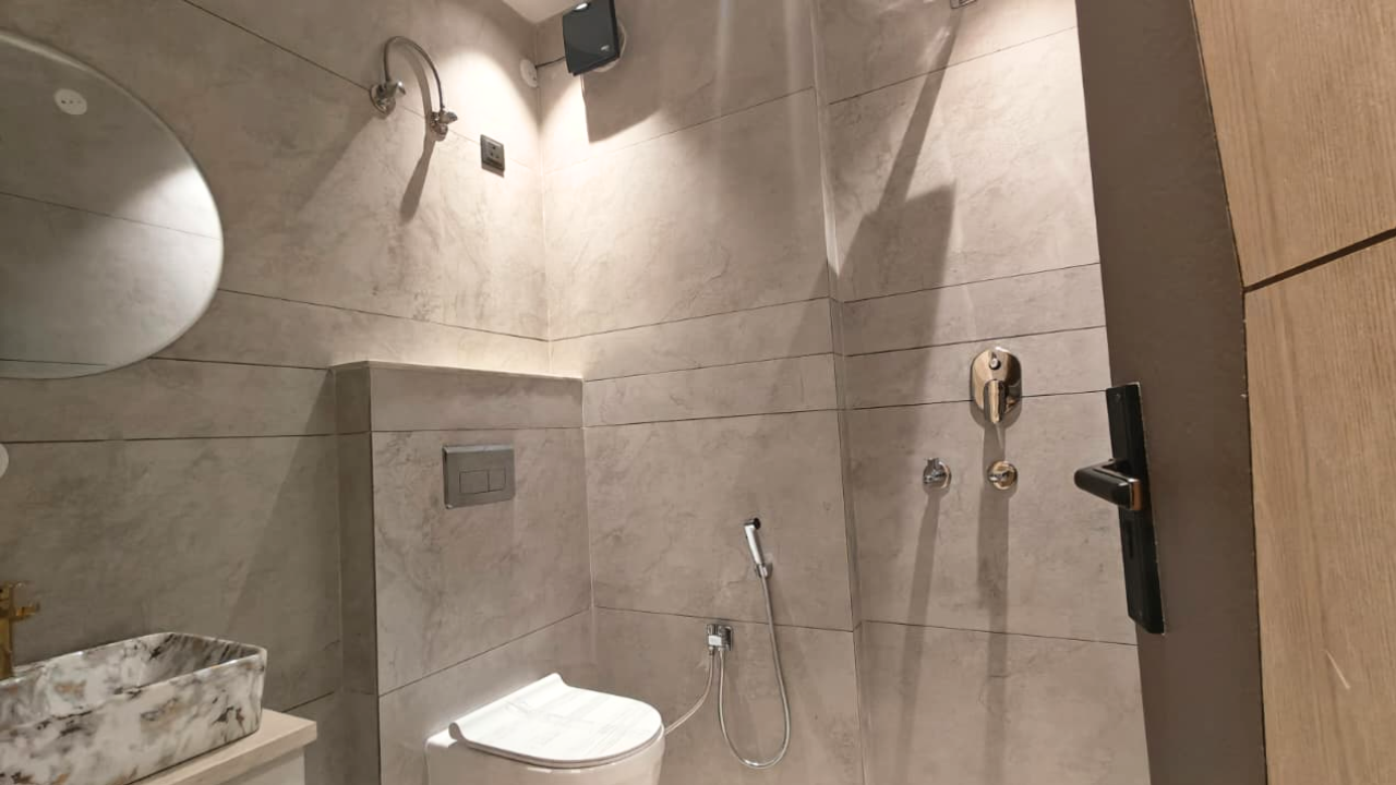 Premium 4 BHK Flat for Sale Near Nawada Metro in Mohan Garden, Delhi