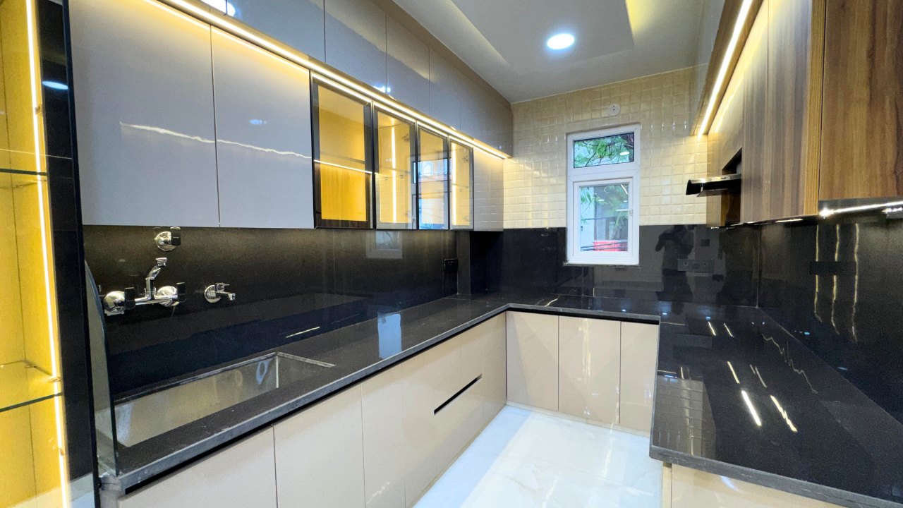 Spacious 3BHK Flat in Sainik Nagar Near Nawada Metro | Two Side Open Property