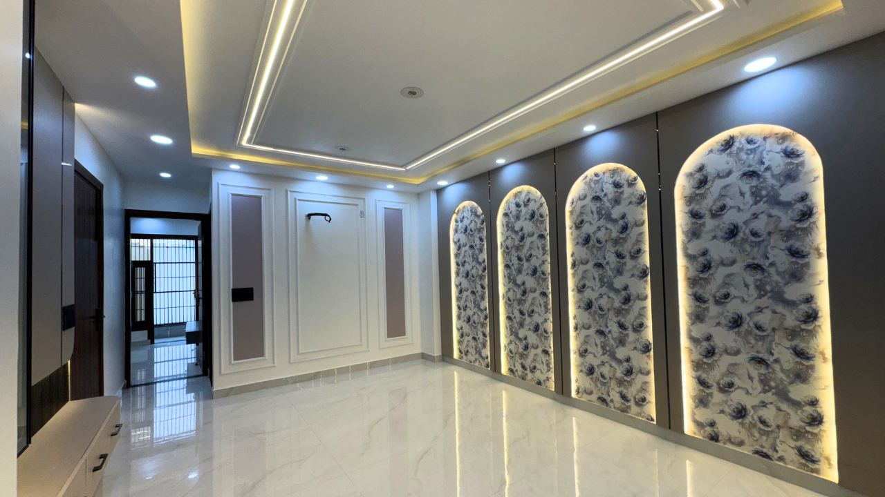 Spacious 3BHK Flat in Sainik Nagar Near Nawada Metro | Two Side Open Property