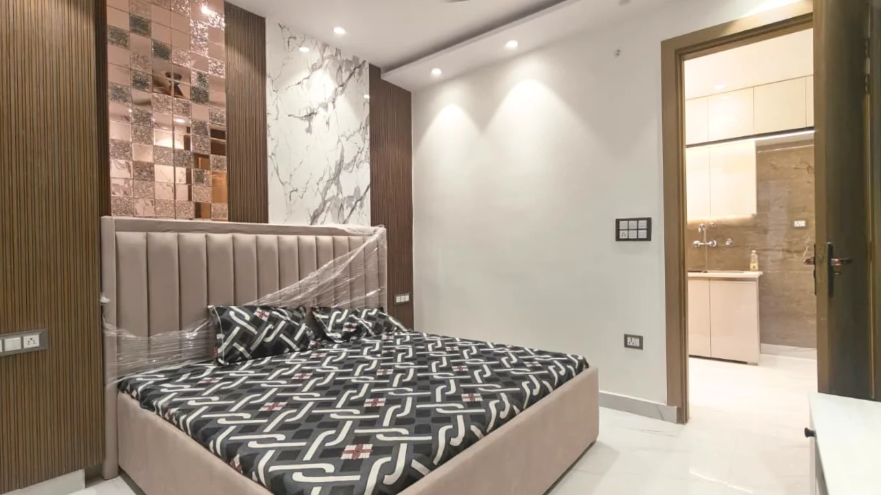 3 BHK Flats in Dwarka Mor for Sale | 3 BHK Flat in Delhi