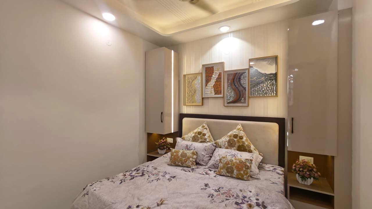 Spacious 2 BHK Flat in Vipin Garden Near Dwarka Mor Metro