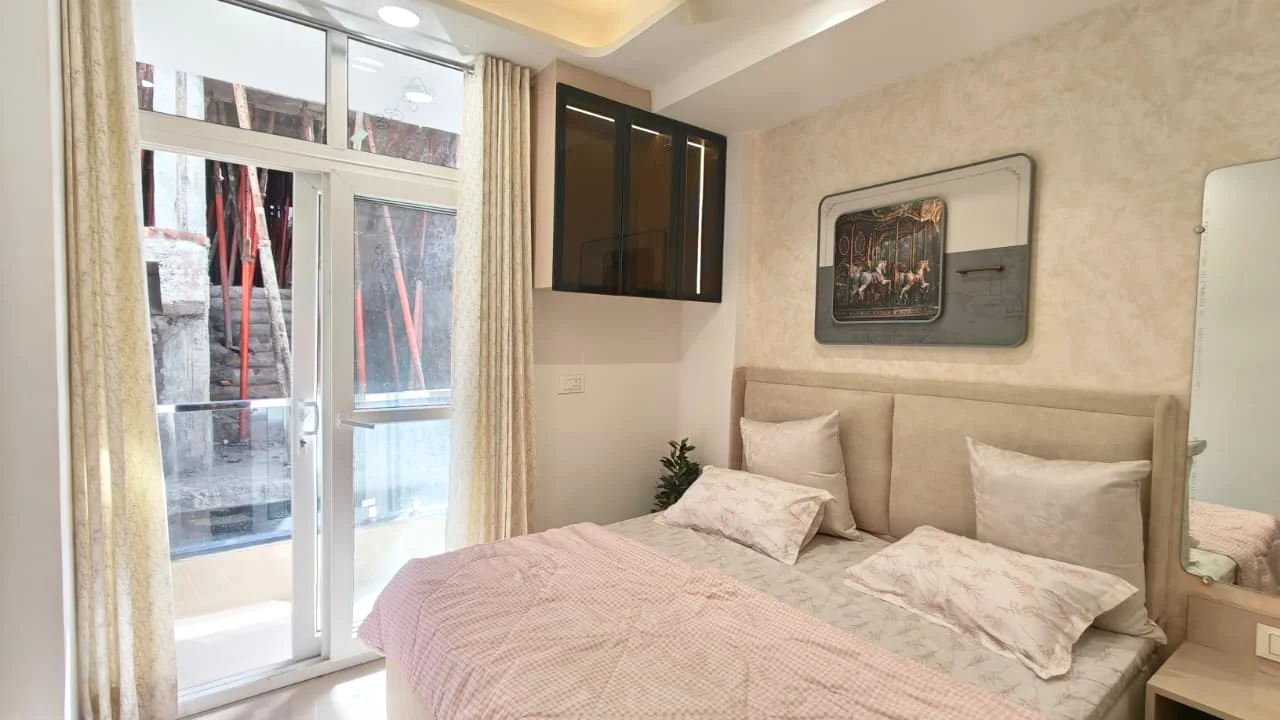 Spacious 2 BHK Flat in Vipin Garden Near Dwarka Mor Metro