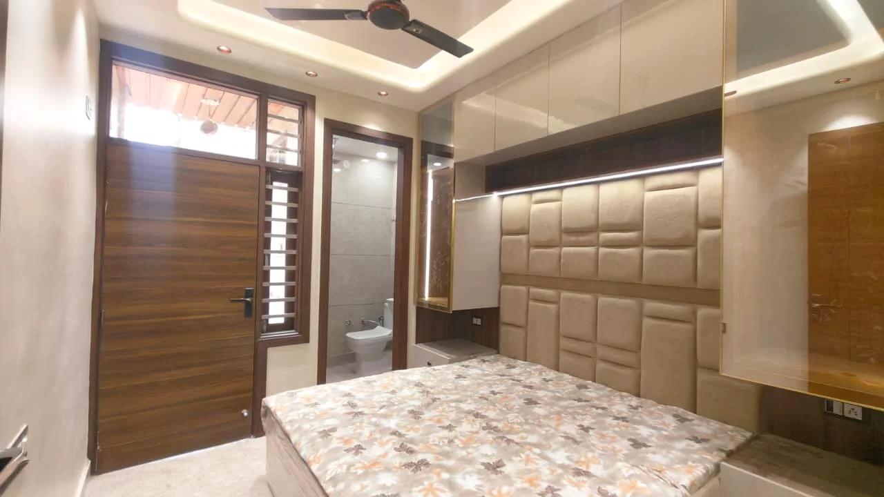 1 BHK Flat in Delhi for Sale | Newly Built Flat in Mohan Garden