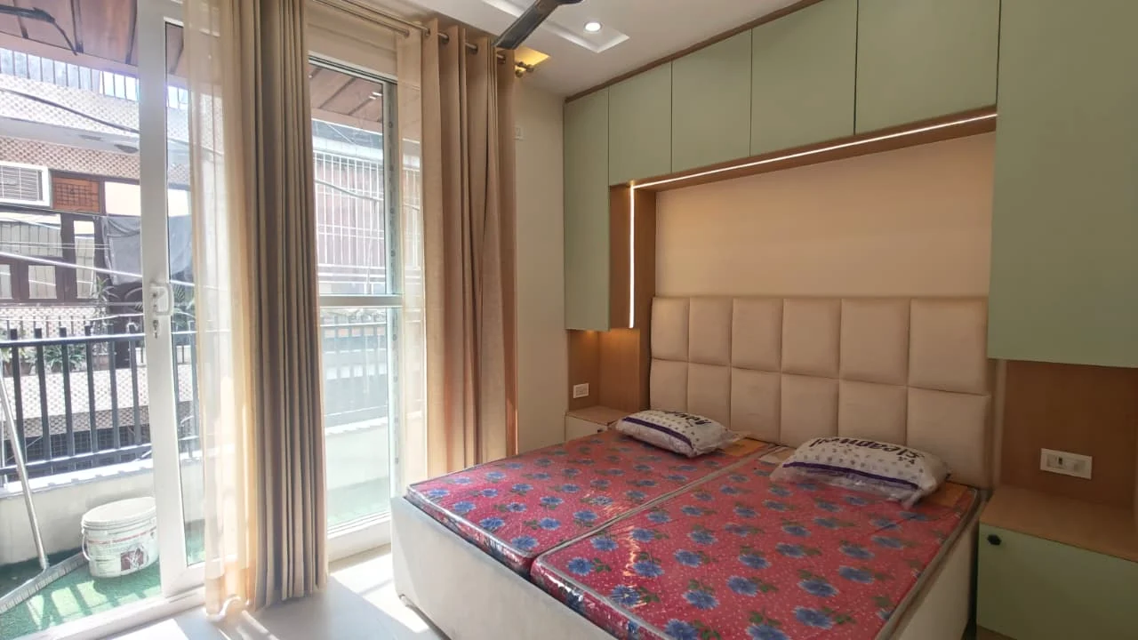3BHK Semi-Furnished Flat for Sale in Mohan Garden, New Delhi