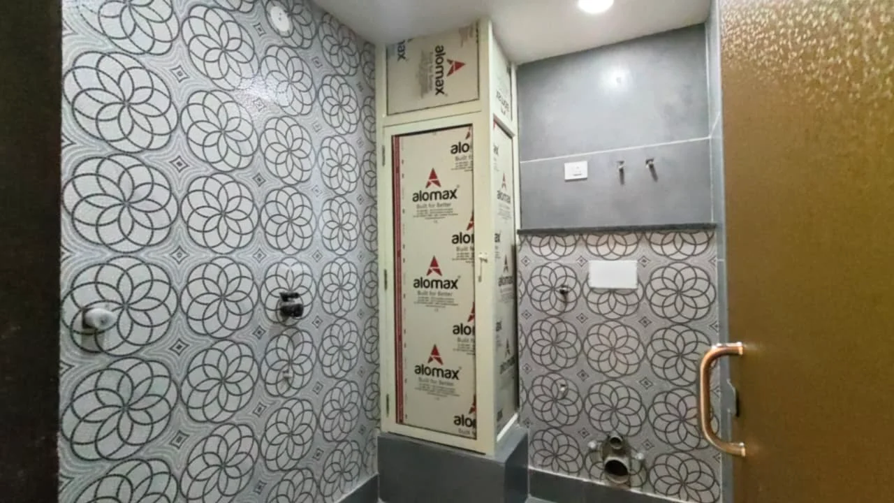 Newly Constructed 3 BHK Semi-Furnished Flat for Sale in Sulahkul Vihar, Sector 14, Dwarka, Delhi